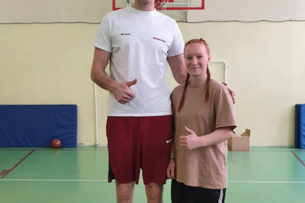 Чемпион России по баскетболу провёл мастер-класс в ивантеевской школе