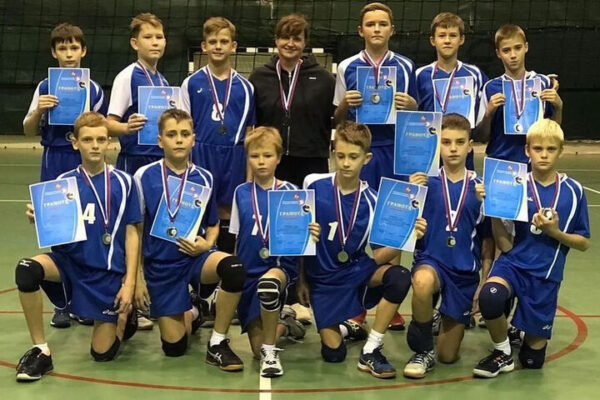 Ивантеевские школьники стали призёрами областных соревнований по волейболу.