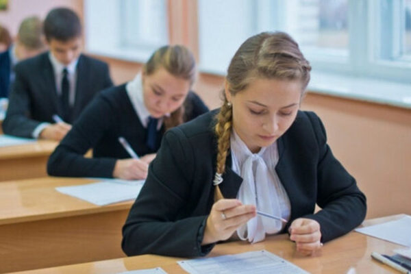 Ученики 9 классов подмосковных школ 9 февраля пройдут итоговое собеседование по русскому языку.