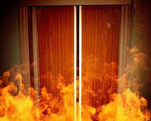 Пушкинцам рассказали, как нужно вести себя при пожаре в лифте